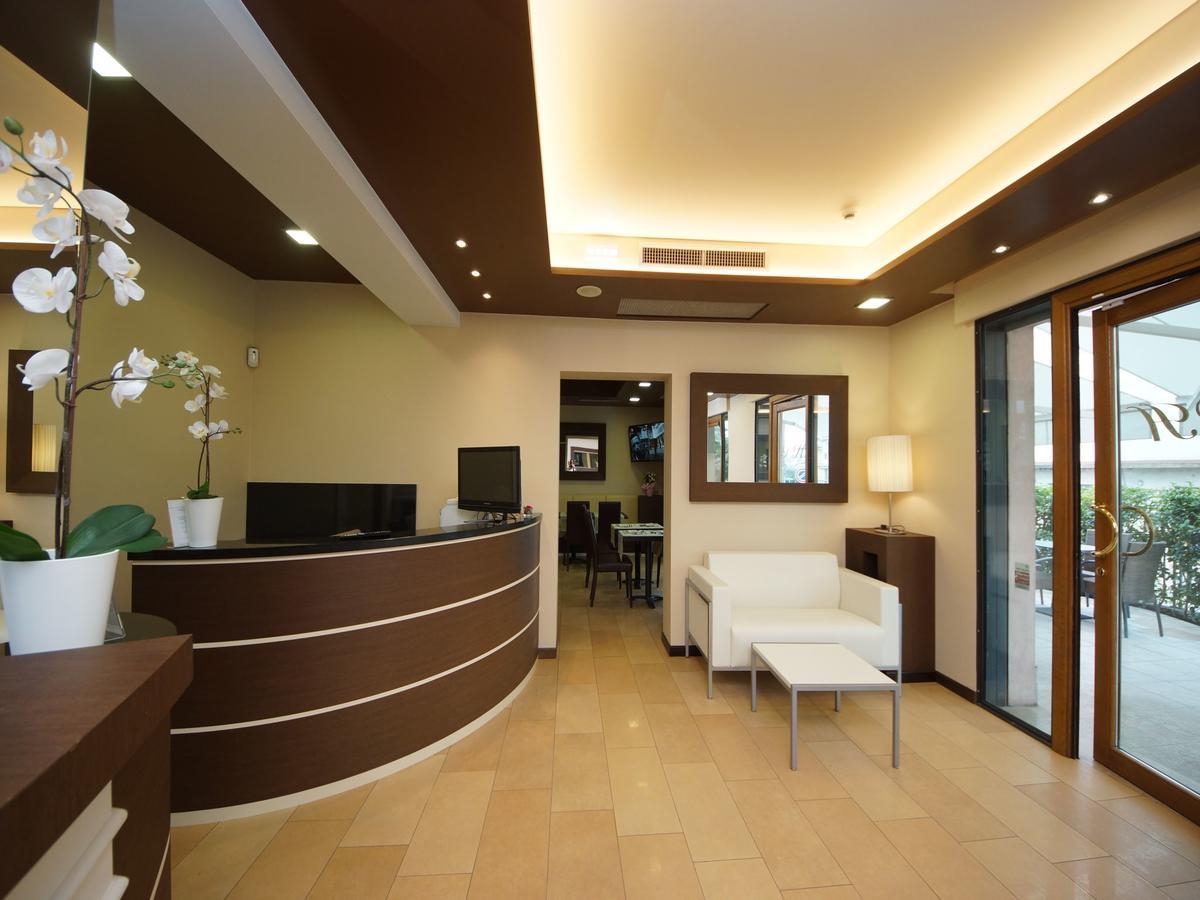 Hotel Clarin 14 By Dori