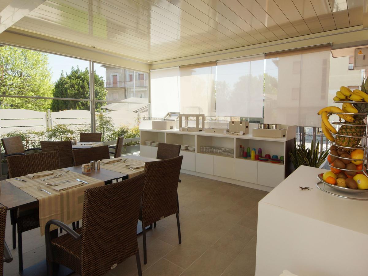 Hotel Clarin 14 By Dori