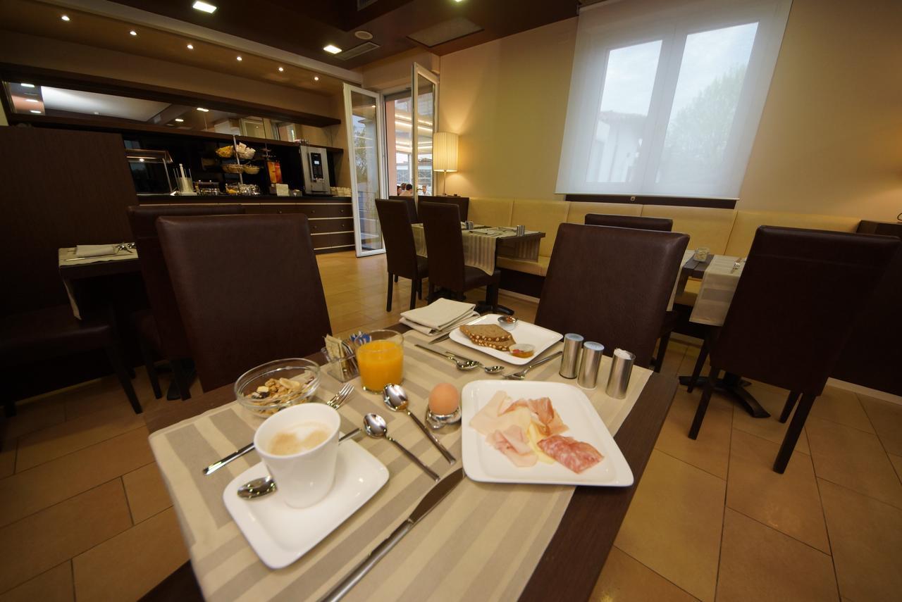 Hotel Clarin 14 By Dori
